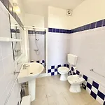 Leo & Sea Guest house