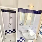 Guest house Leo & Sea 3*