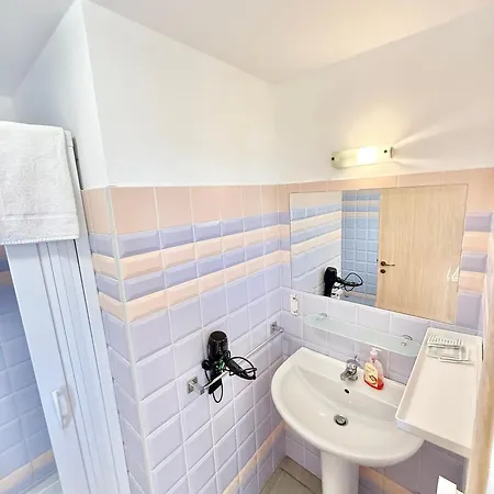 Leo & Sea Guest house 3*
